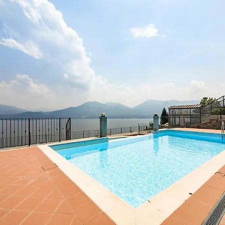 Apartment In With Maggiore Views
